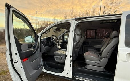 Hyundai Grand Starex Grand Starex I рестайлинг 2, 2014 год, 2 350 000 рублей, 5 фотография