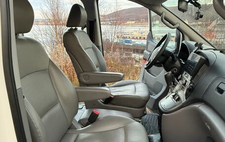 Hyundai Grand Starex Grand Starex I рестайлинг 2, 2014 год, 2 350 000 рублей, 9 фотография