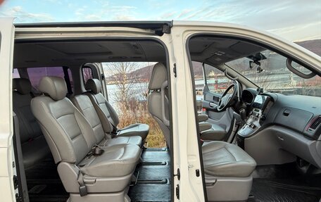 Hyundai Grand Starex Grand Starex I рестайлинг 2, 2014 год, 2 350 000 рублей, 10 фотография
