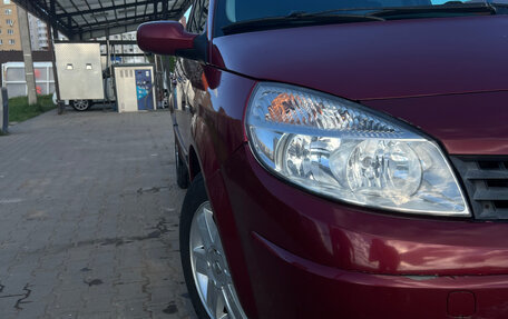 Renault Scenic III, 2004 год, 550 000 рублей, 2 фотография