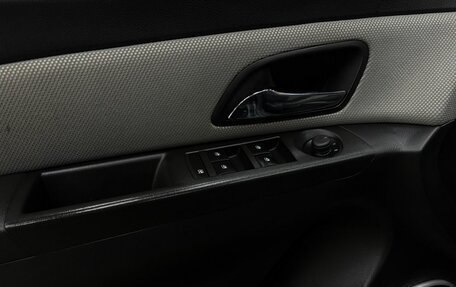 Chevrolet Cruze II, 2013 год, 749 777 рублей, 16 фотография