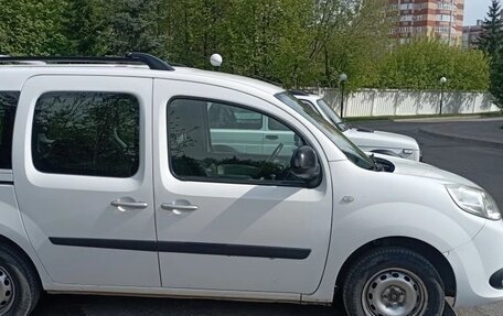 Renault Kangoo II рестайлинг, 2014 год, 550 000 рублей, 3 фотография