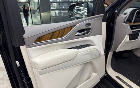Cadillac Escalade V, 2021 год, 10 900 000 рублей, 14 фотография