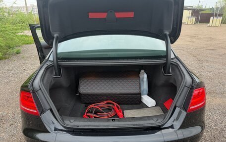 Audi A8, 2012 год, 1 580 000 рублей, 6 фотография