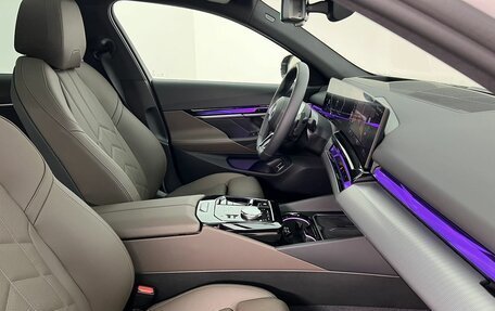 BMW 5 серия, 2025 год, 9 250 000 рублей, 13 фотография