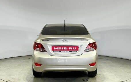 Hyundai Solaris II рестайлинг, 2011 год, 635 000 рублей, 12 фотография