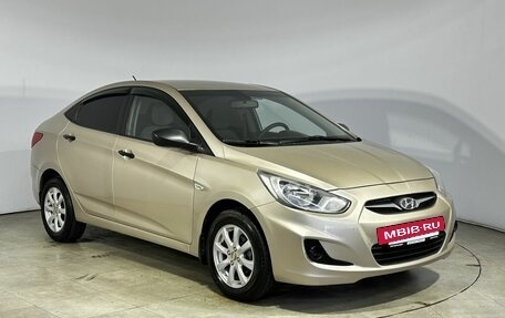 Hyundai Solaris II рестайлинг, 2011 год, 635 000 рублей, 8 фотография