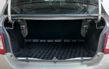Renault Logan II, 2017 год, 890 000 рублей, 7 фотография