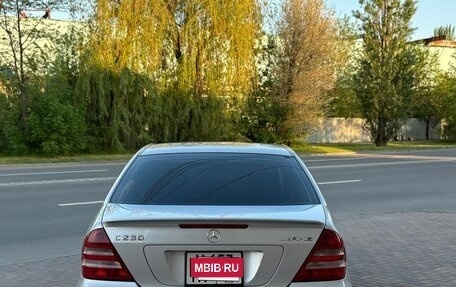 Mercedes-Benz C-Класс, 2006 год, 850 000 рублей, 3 фотография