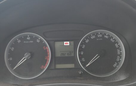 Skoda Fabia II, 2009 год, 450 000 рублей, 7 фотография