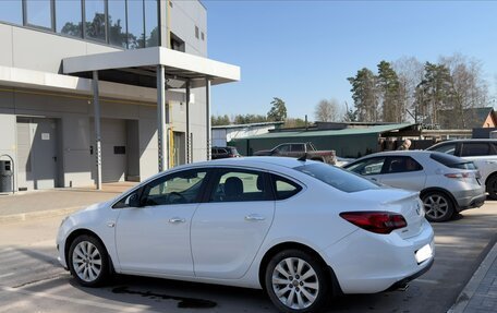 Opel Astra J, 2013 год, 850 000 рублей, 1 фотография