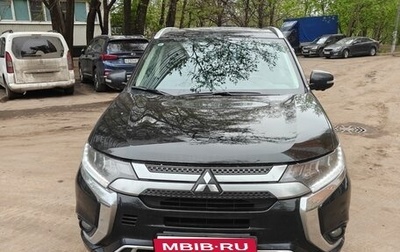 Mitsubishi Outlander III рестайлинг 3, 2022 год, 2 800 000 рублей, 1 фотография