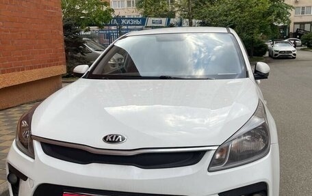 KIA Rio IV, 2019 год, 1 060 000 рублей, 1 фотография