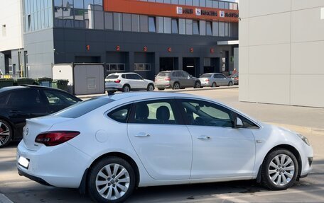 Opel Astra J, 2013 год, 850 000 рублей, 2 фотография