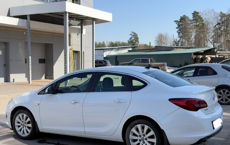 Opel Astra J, 2013 год, 850 000 рублей, 5 фотография