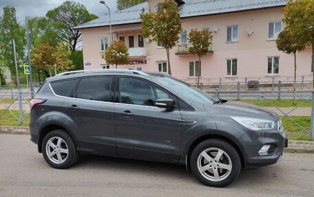 Ford Kuga III, 2018 год, 1 820 000 рублей, 2 фотография
