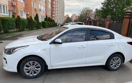 KIA Rio IV, 2019 год, 1 060 000 рублей, 2 фотография