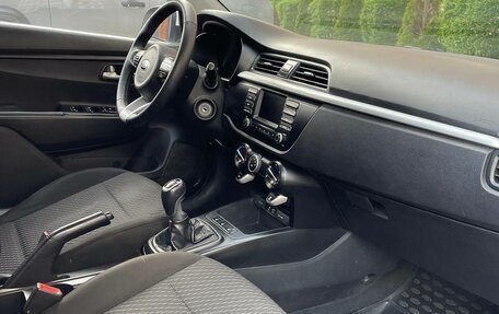 KIA Rio IV, 2019 год, 1 060 000 рублей, 11 фотография