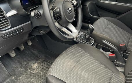 KIA Rio IV, 2019 год, 1 060 000 рублей, 23 фотография