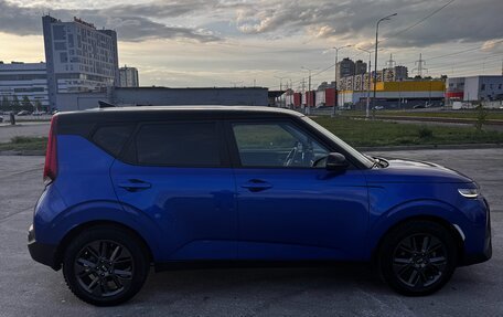 KIA Soul III, 2021 год, 2 100 000 рублей, 3 фотография