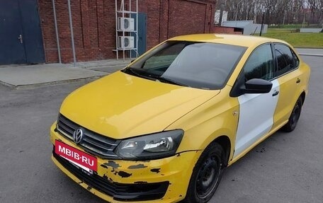 Volkswagen Polo VI (EU Market), 2017 год, 360 000 рублей, 18 фотография
