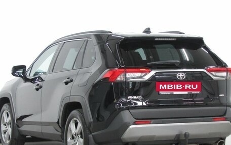 Toyota RAV4, 2021 год, 3 600 000 рублей, 7 фотография