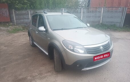 Renault Sandero I, 2014 год, 645 000 рублей, 1 фотография