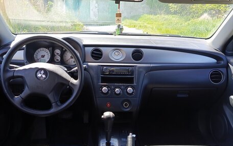 Mitsubishi Outlander III рестайлинг 3, 2005 год, 735 000 рублей, 2 фотография