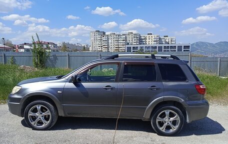 Mitsubishi Outlander III рестайлинг 3, 2005 год, 735 000 рублей, 9 фотография