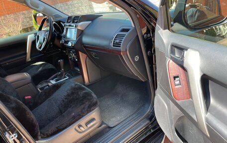 Toyota Land Cruiser Prado 150 рестайлинг 2, 2016 год, 4 700 000 рублей, 8 фотография