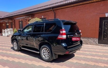 Toyota Land Cruiser Prado 150 рестайлинг 2, 2016 год, 4 700 000 рублей, 3 фотография