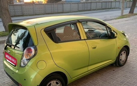 Chevrolet Spark III, 2012 год, 590 000 рублей, 2 фотография