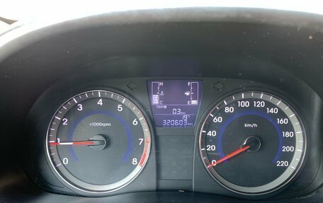 Hyundai Solaris II рестайлинг, 2015 год, 420 000 рублей, 12 фотография