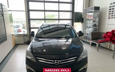 Hyundai Solaris II рестайлинг, 2015 год, 420 000 рублей, 2 фотография