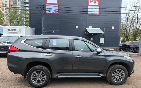 Mitsubishi Pajero Sport III рестайлинг, 2019 год, 2 850 000 рублей, 13 фотография