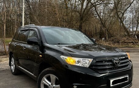 Toyota Highlander III, 2013 год, 2 080 000 рублей, 5 фотография