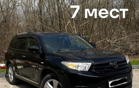 Toyota Highlander III, 2013 год, 2 080 000 рублей, 2 фотография