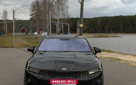 KIA K5, 2020 год, 2 300 000 рублей, 2 фотография