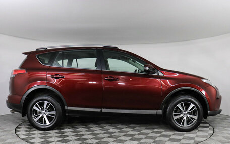Toyota RAV4, 2017 год, 2 399 000 рублей, 4 фотография
