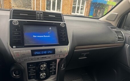 Toyota Land Cruiser Prado 150 рестайлинг 2, 2018 год, 4 570 000 рублей, 8 фотография