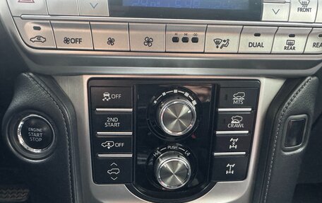 Toyota Land Cruiser Prado 150 рестайлинг 2, 2018 год, 4 570 000 рублей, 9 фотография