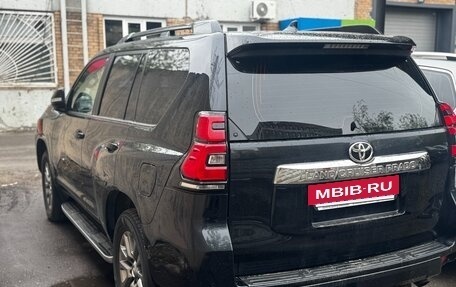 Toyota Land Cruiser Prado 150 рестайлинг 2, 2018 год, 4 570 000 рублей, 6 фотография