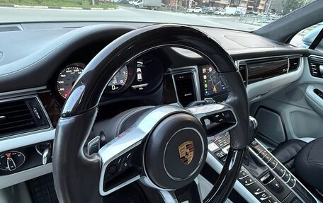 Porsche Macan I рестайлинг, 2017 год, 4 500 000 рублей, 23 фотография