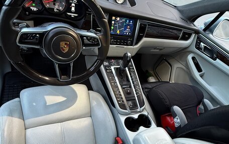 Porsche Macan I рестайлинг, 2017 год, 4 500 000 рублей, 25 фотография