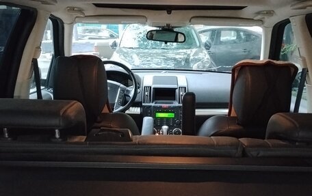 Land Rover Freelander II рестайлинг 2, 2010 год, 850 000 рублей, 7 фотография
