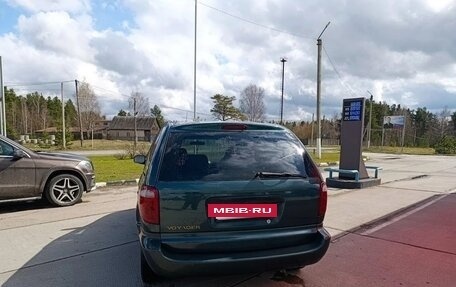 Chrysler Voyager IV, 2001 год, 460 000 рублей, 2 фотография