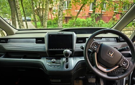 Honda Freed II, 2020 год, 1 900 000 рублей, 5 фотография