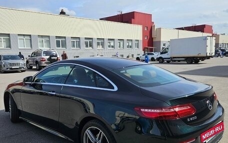 Mercedes-Benz E-Класс, 2019 год, 4 490 000 рублей, 5 фотография