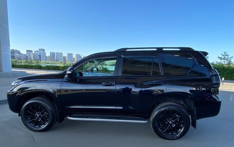 Toyota Land Cruiser Prado 150 рестайлинг 2, 2021 год, 8 000 000 рублей, 5 фотография