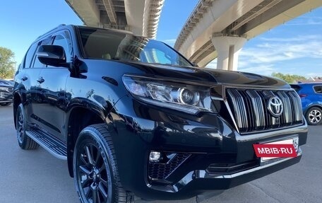 Toyota Land Cruiser Prado 150 рестайлинг 2, 2021 год, 8 000 000 рублей, 8 фотография